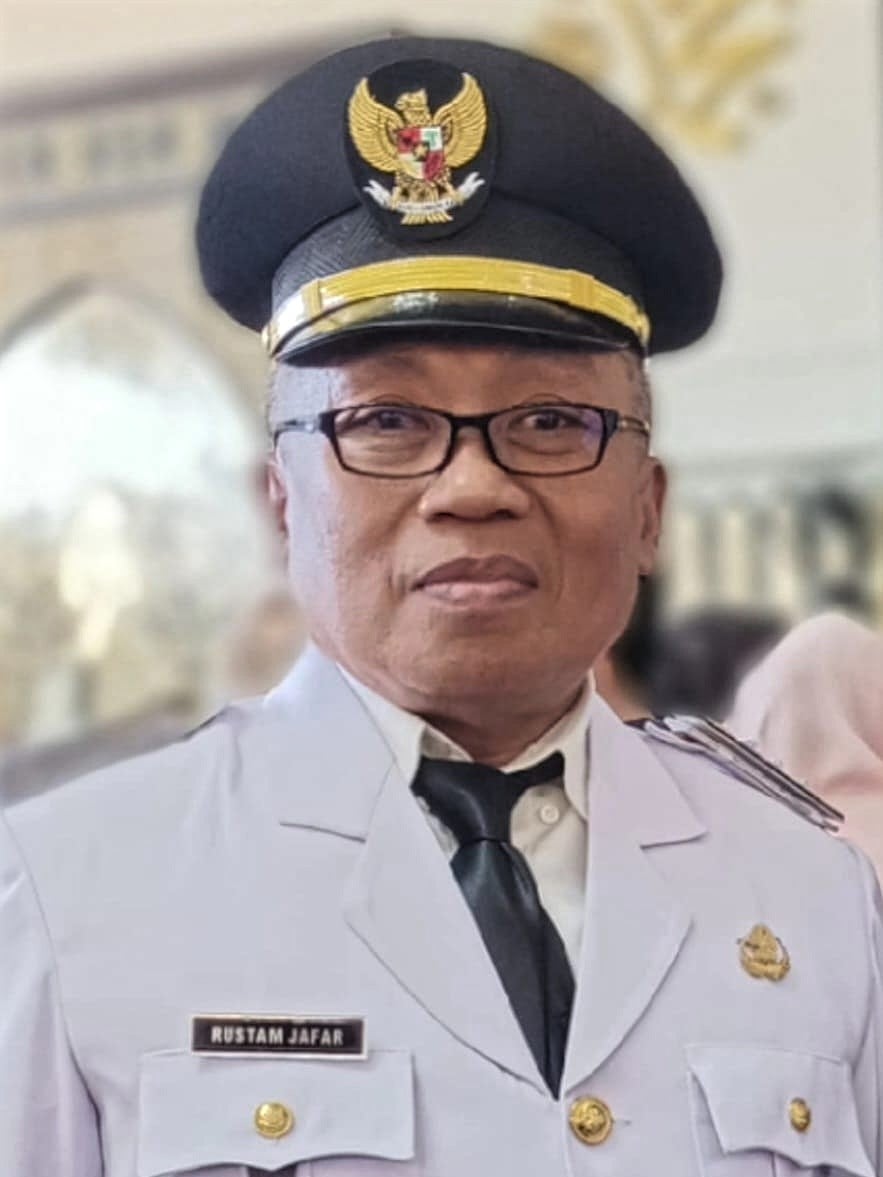 RUSTAM JAFAR, S.Pd