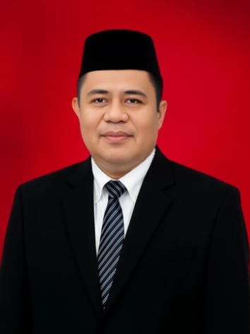 SUGONDO A. MAKMUR, S.Pd, M.H.